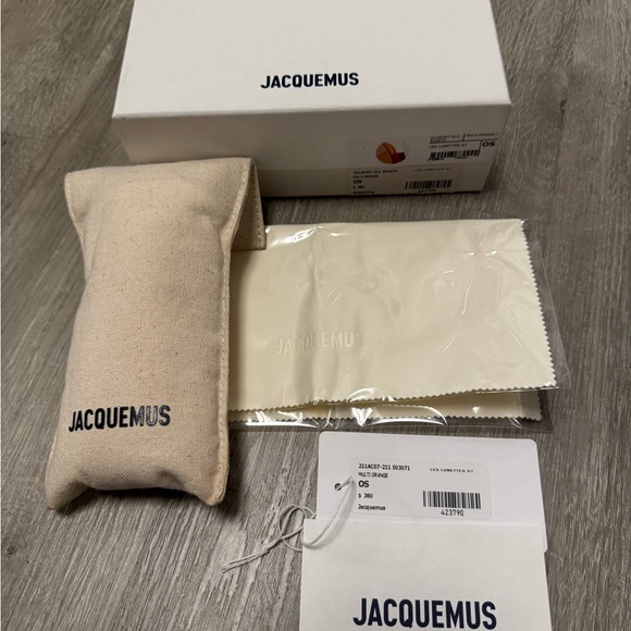 Jacquemus Les Lunettes 97 Sunglasses - Picture 4 of 10